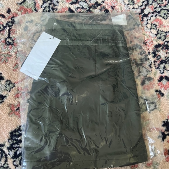 DAPHNIE PU SKORT - Picture 7 of 7